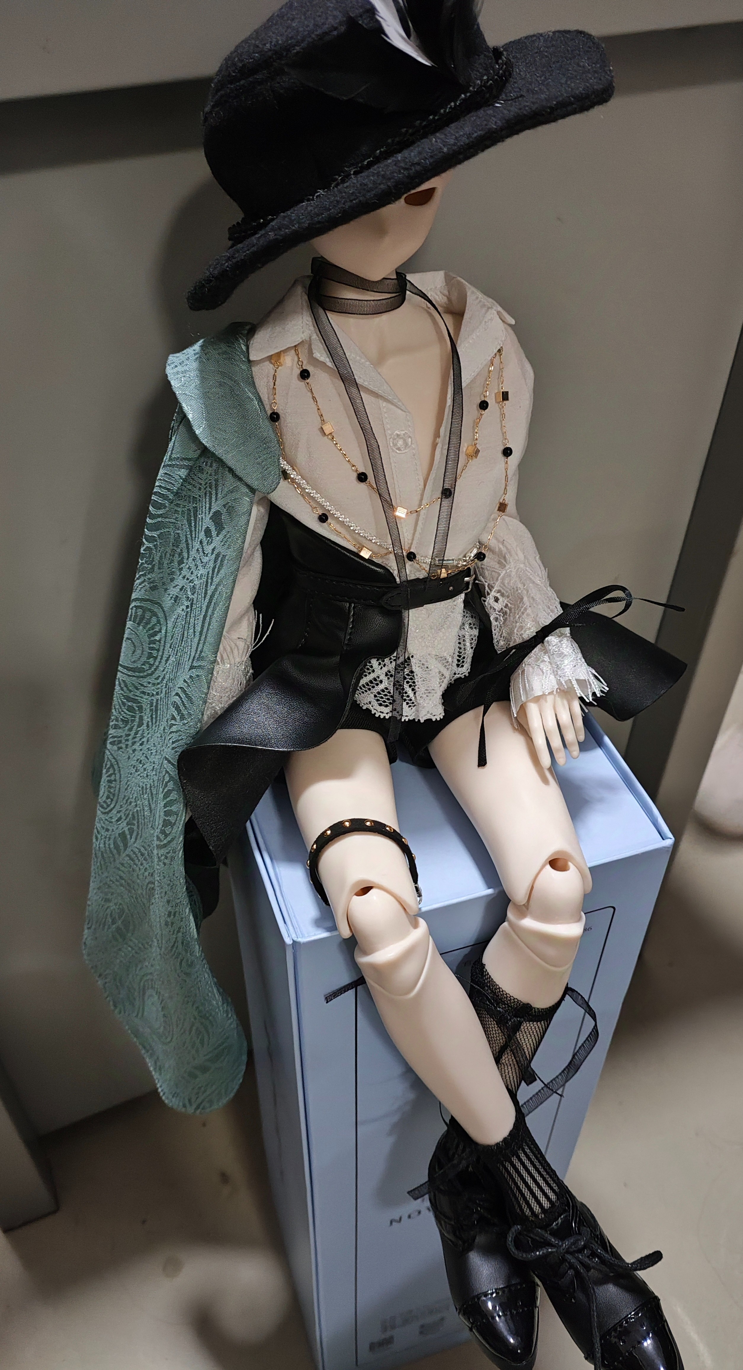 使我大脑旋转 客服很耐心！服务态度很好，物流出错了也马上给我补发了，请放心购入🥰 以及穿上身的效果特别 ......