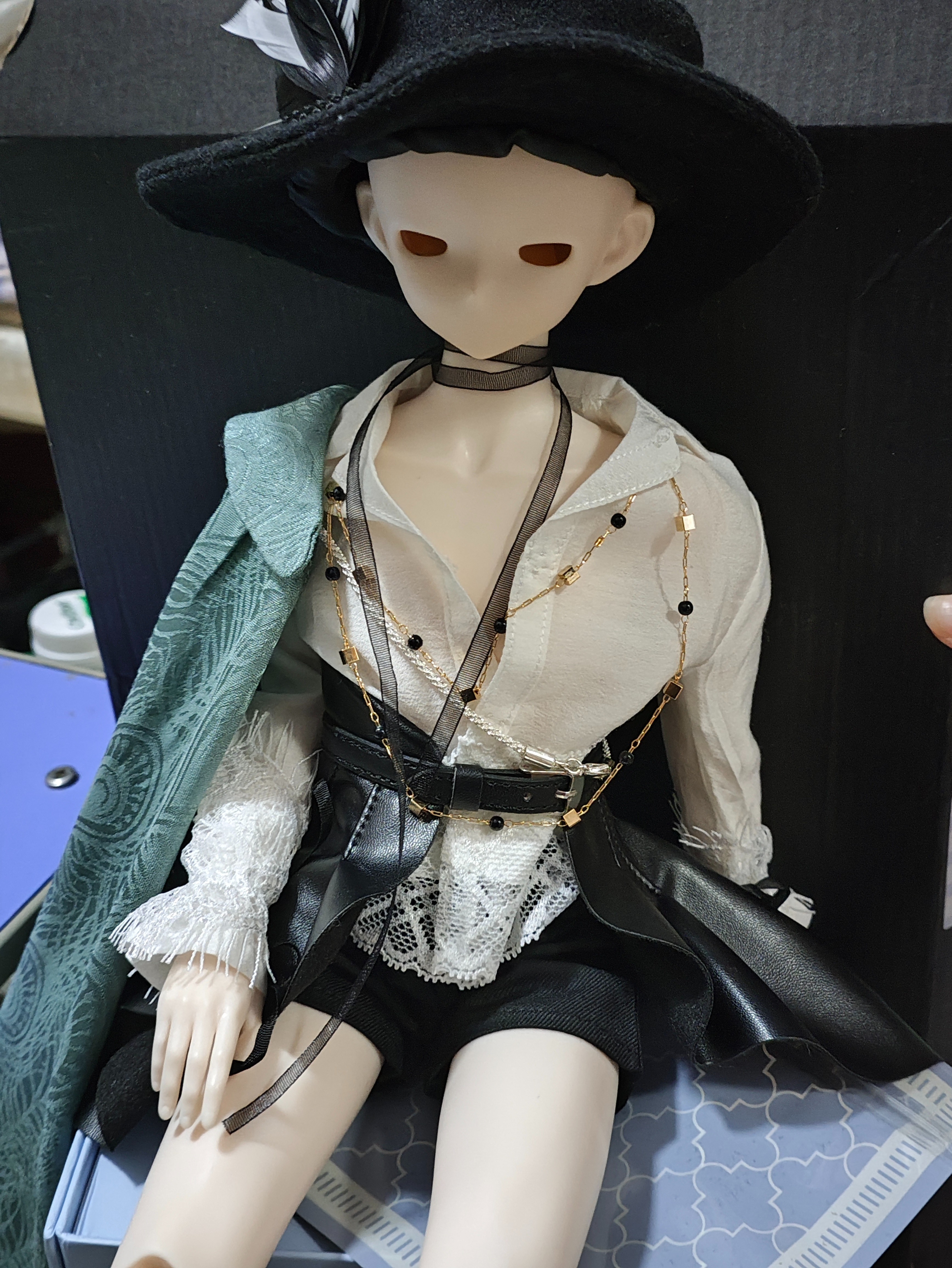 使我大脑旋转 客服很耐心！服务态度很好，物流出错了也马上给我补发了，请放心购入🥰 以及穿上身的效果特别 ......