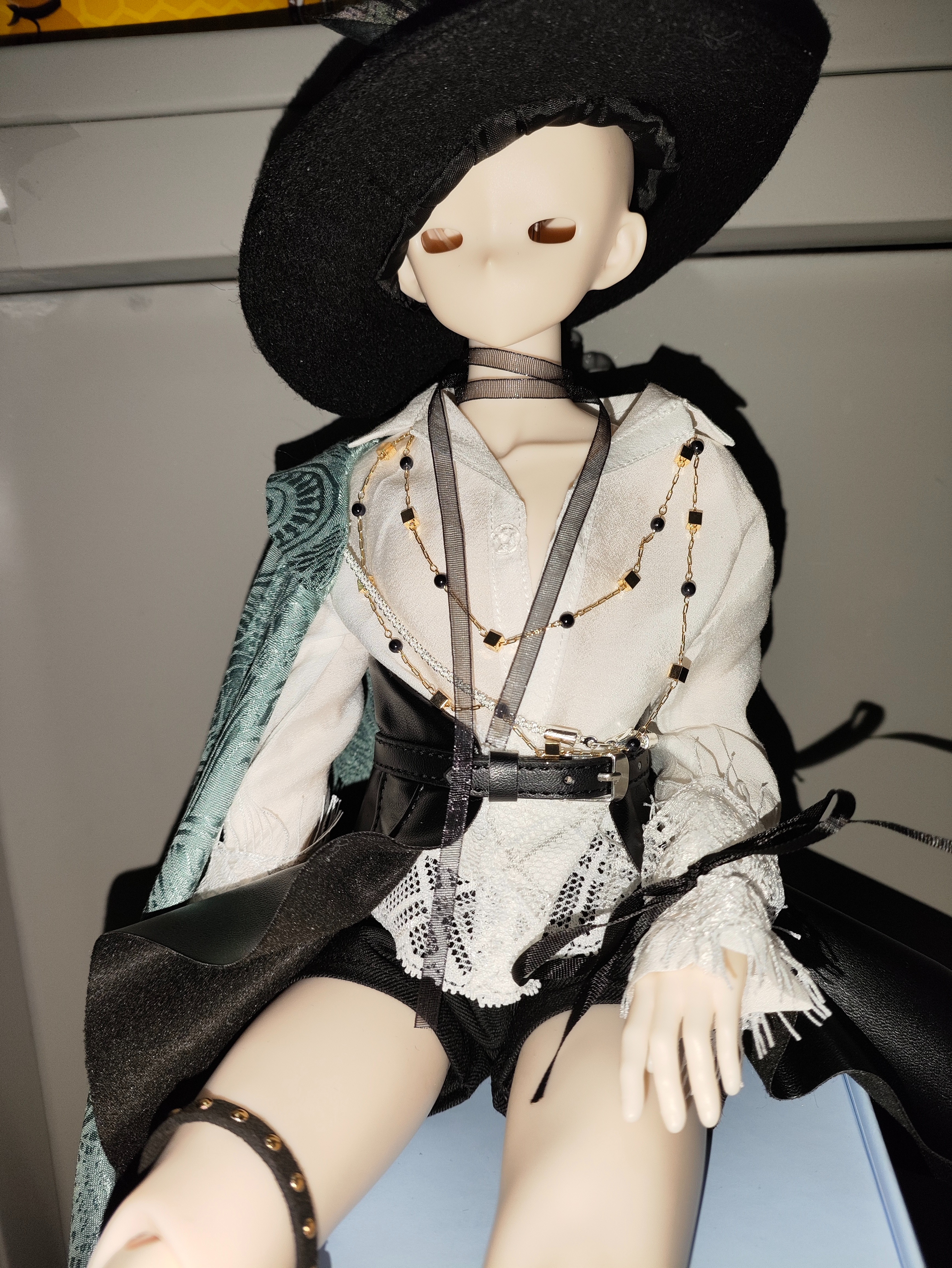 使我大脑旋转 客服很耐心！服务态度很好，物流出错了也马上给我补发了，请放心购入🥰 以及穿上身的效果特别 ......
