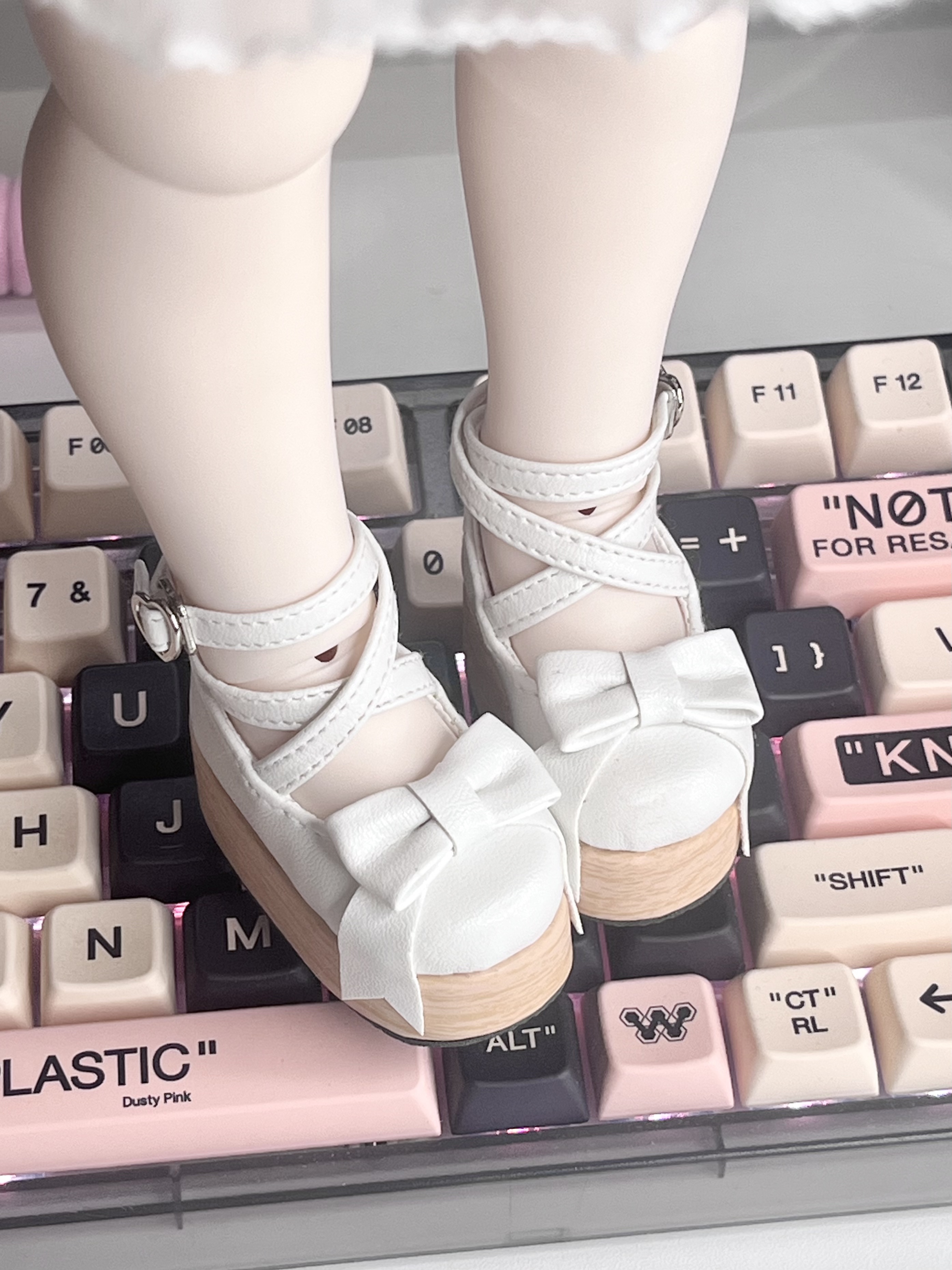 很可爱的小鞋子( ´▽` )超级百搭感觉什么衣服都可以配🥺🥺-跺网