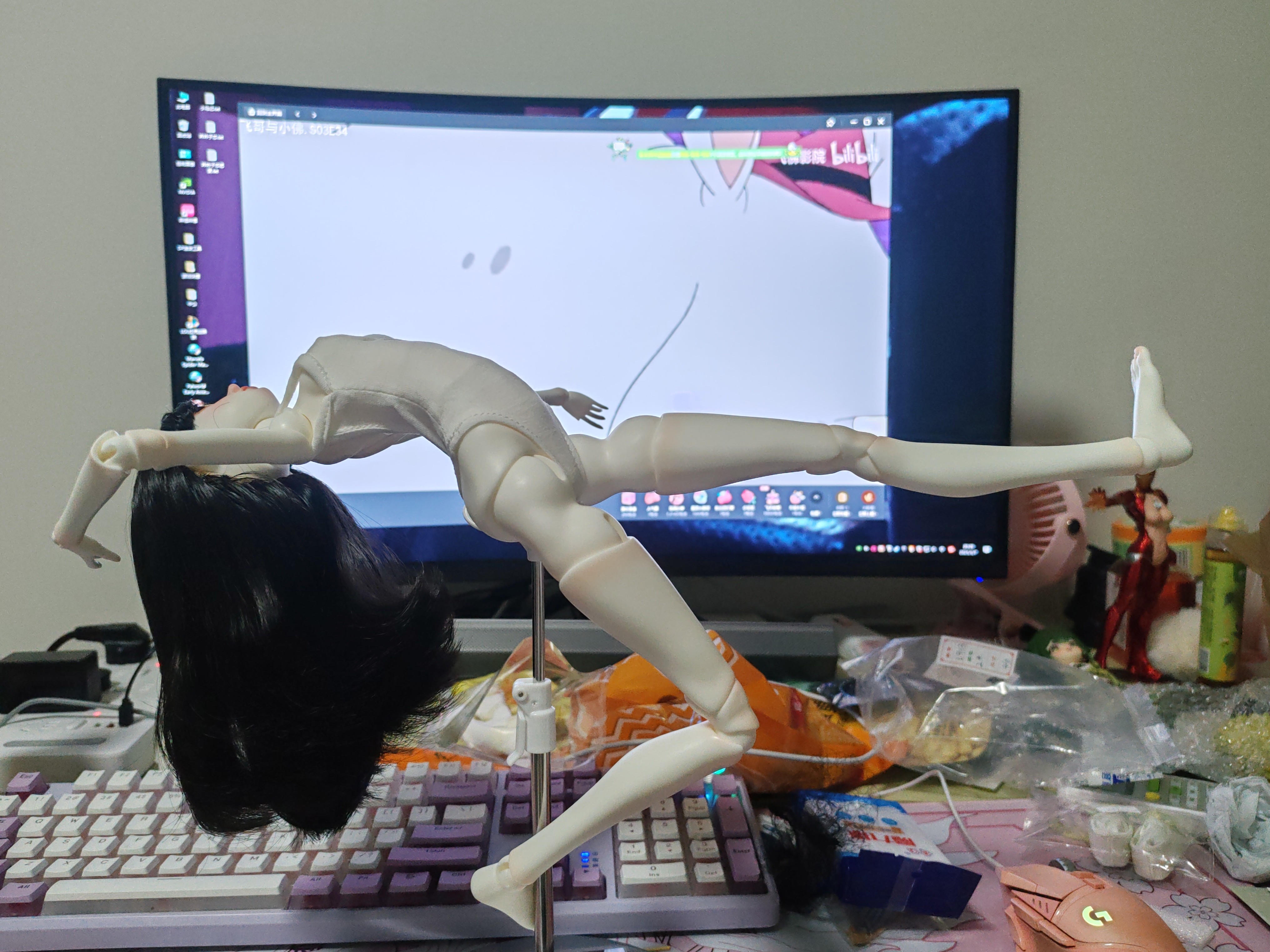 到手后爱不释手，把玩了很久，体妆和面妆都很棒，只是很想知道怎么把面妆保护起来，可动性也很棒，腿部不能 ......