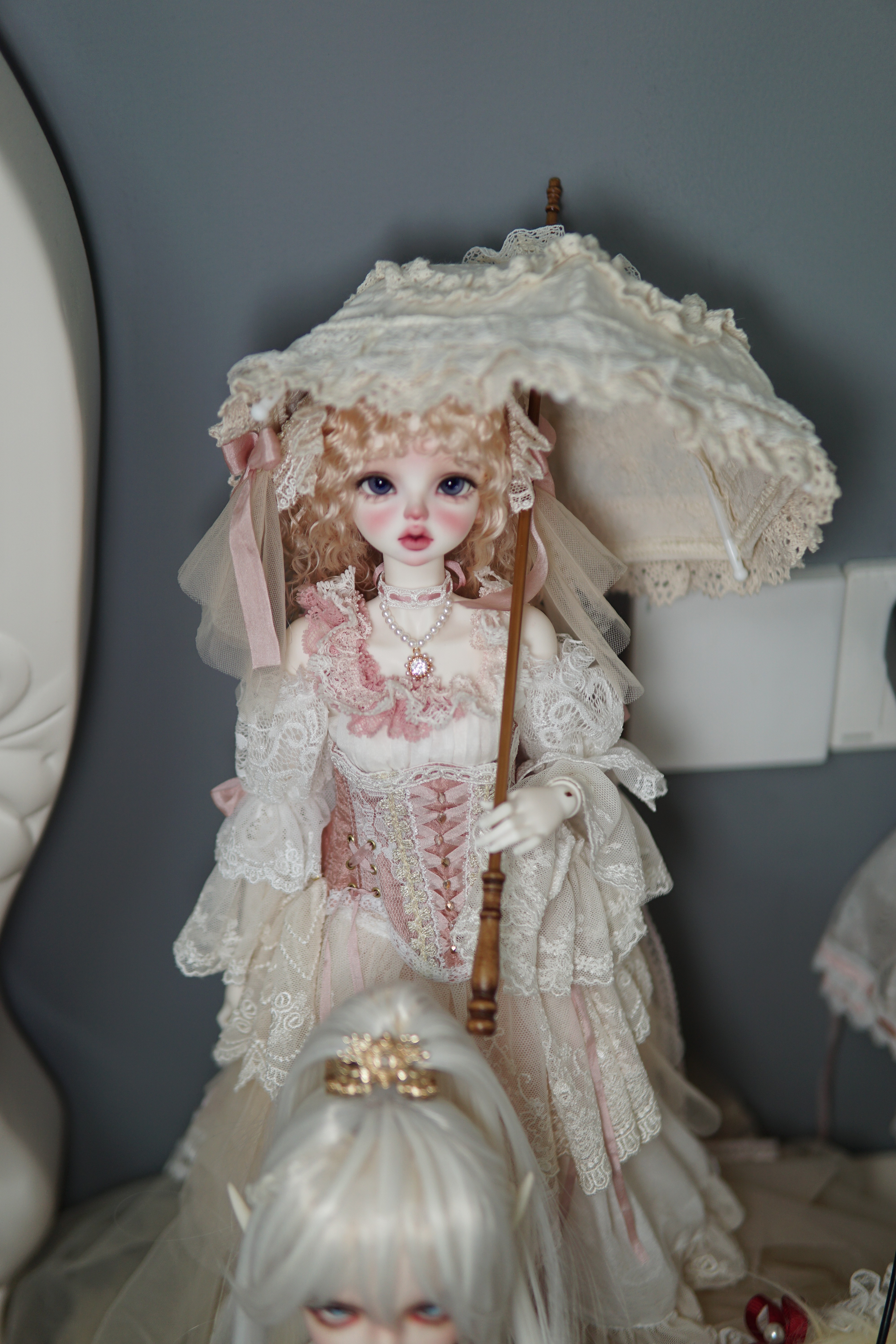 体子质感很好，摸起来很舒服，也很好凹动作，怎么都能卡住-跺网