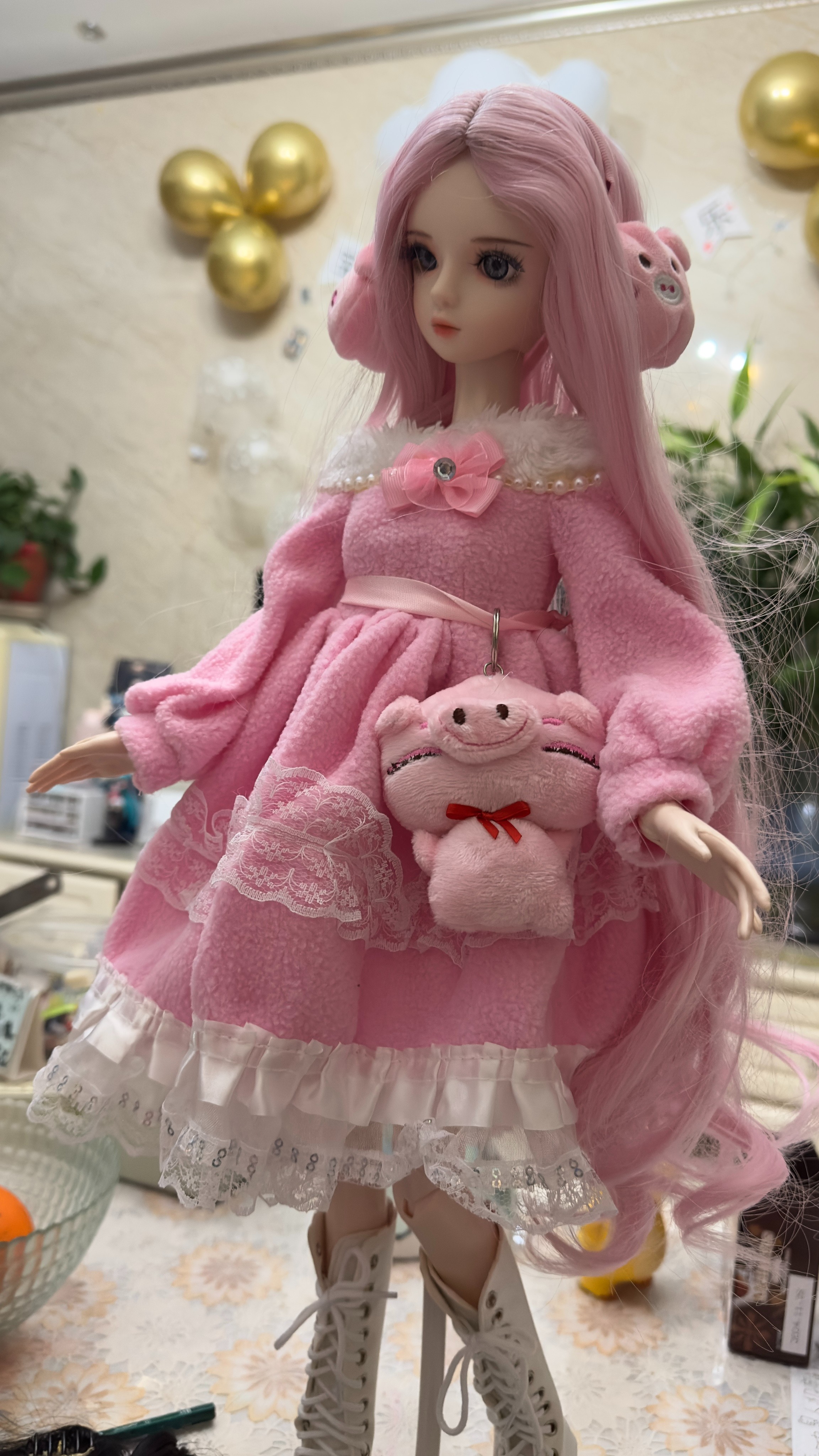 太美了，换个装，衣服质量也棒棒的，孩子非常喜欢！店家态度好、有耐心，还帮我省了银子💰，良心推荐！