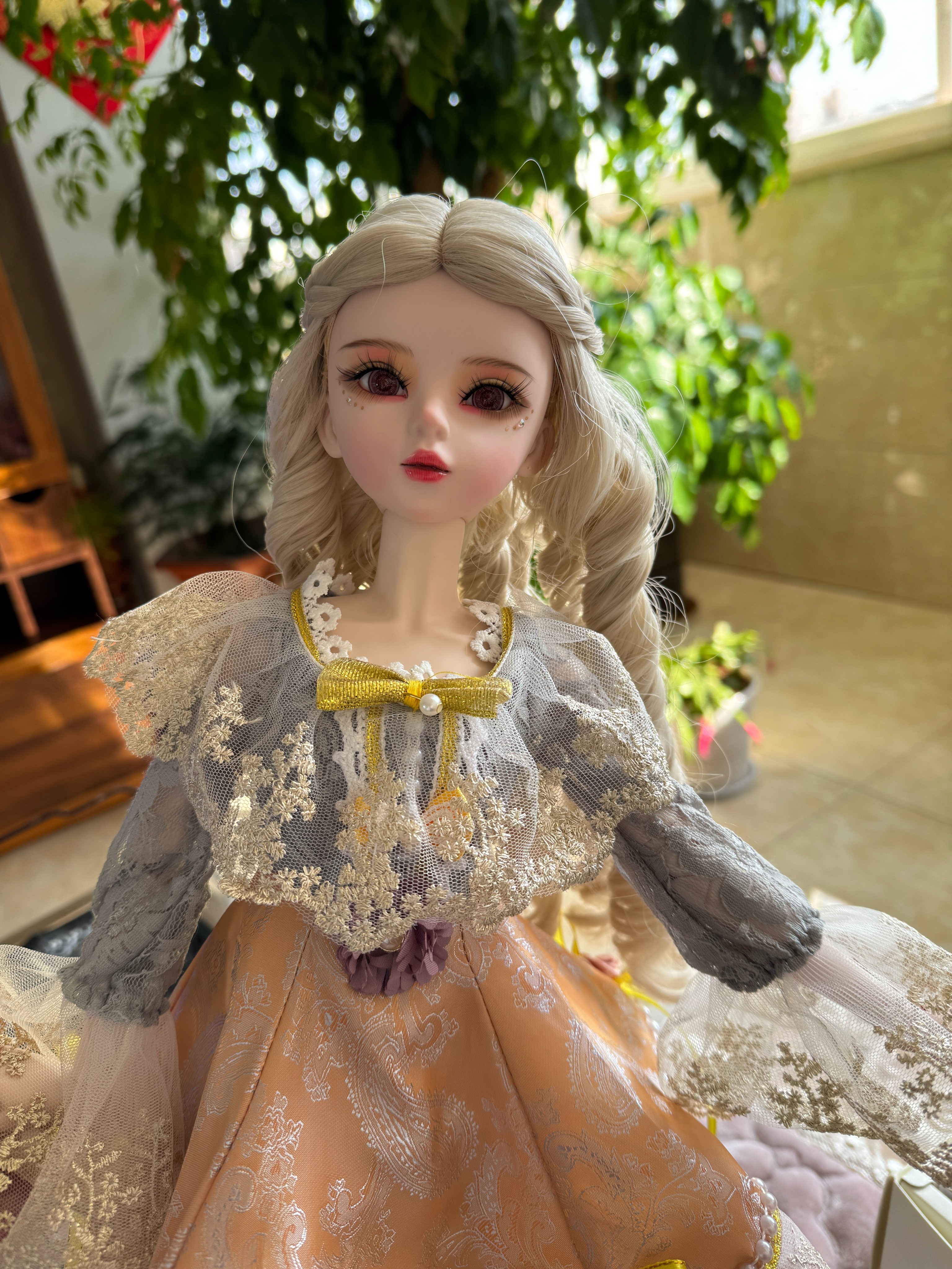 客服静静的服务很好，耐心讲解娃娃的使用方法。送女朋友妹**，到货还不错。