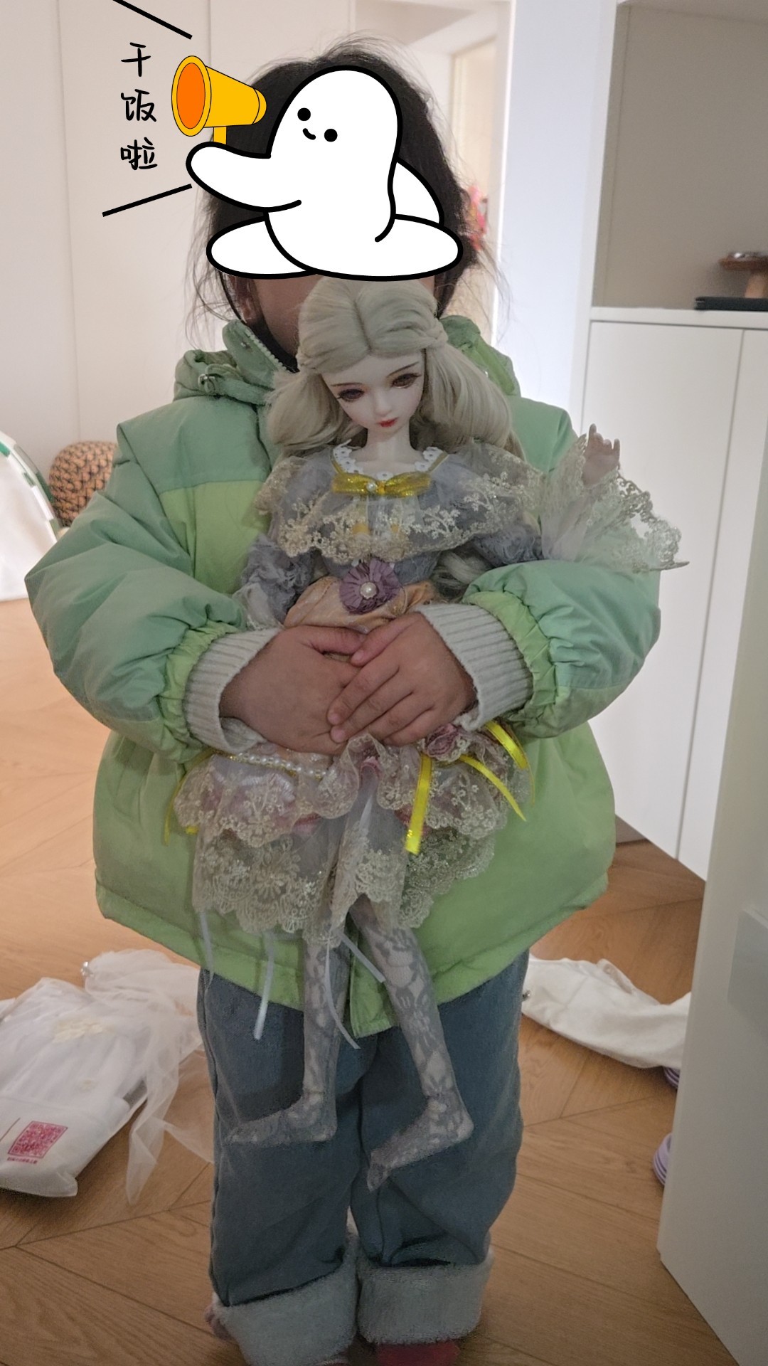 很棒的娃娃，质感很好 女儿很喜欢！玩法很丰富，孩子太小还不太会！