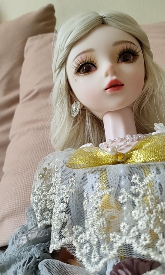胸部腹部臀部材质柔软，质地非常好。月月与小鲤鱼客服服务热情周到。