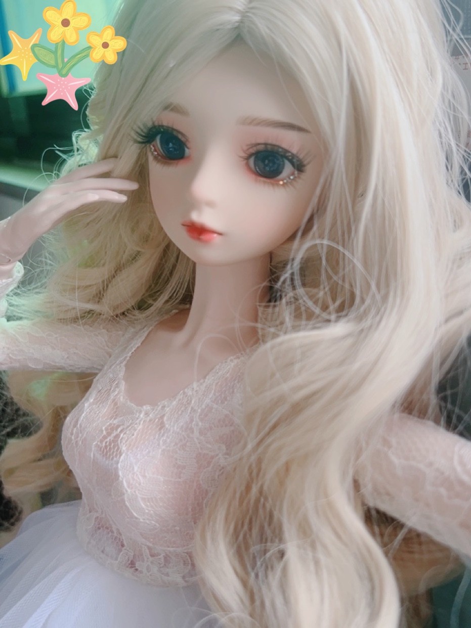 艾薇真的太美了！ 眼睛里似乎有星空。