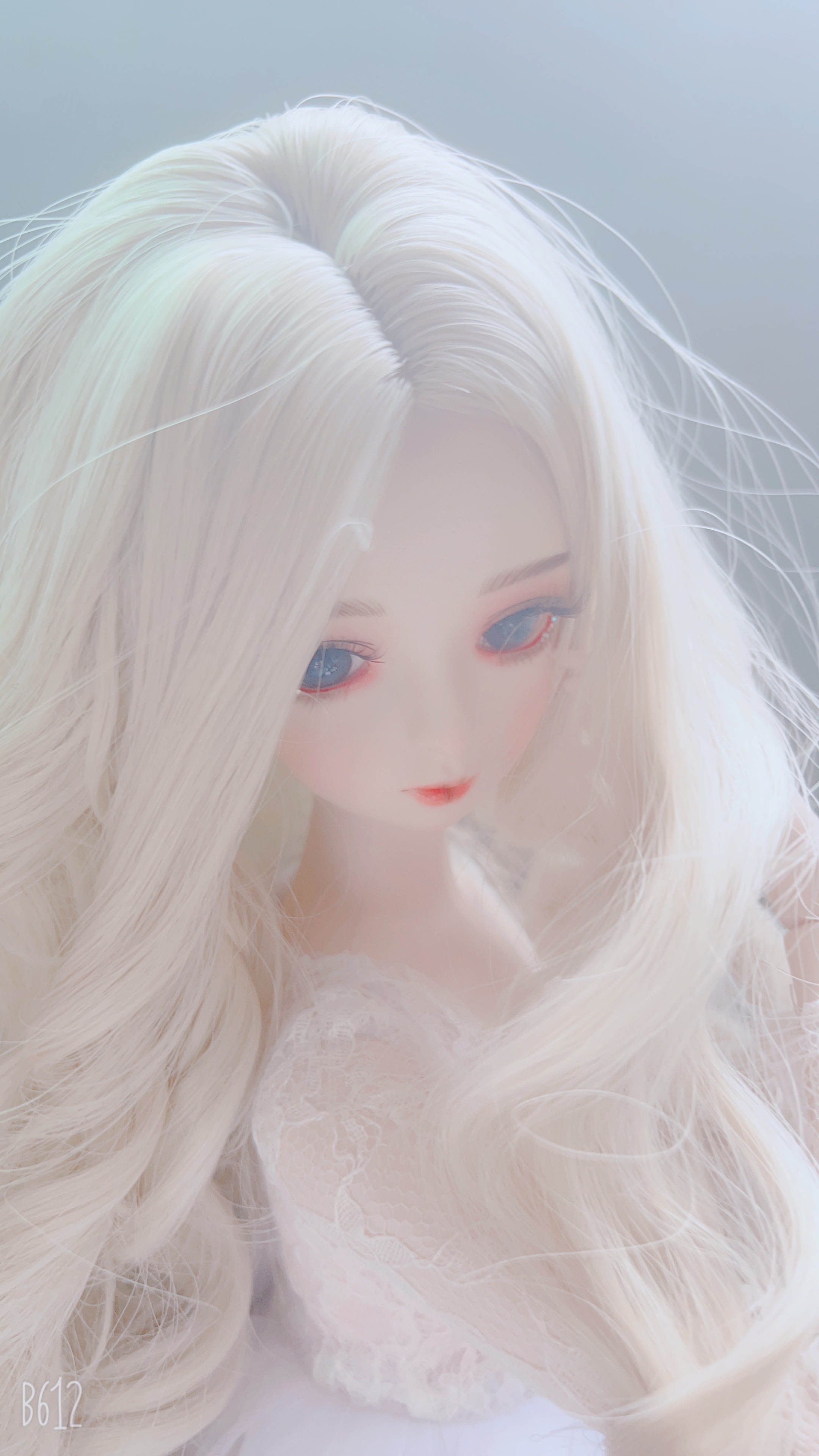 艾薇真的太美了！ 眼睛里似乎有星空。