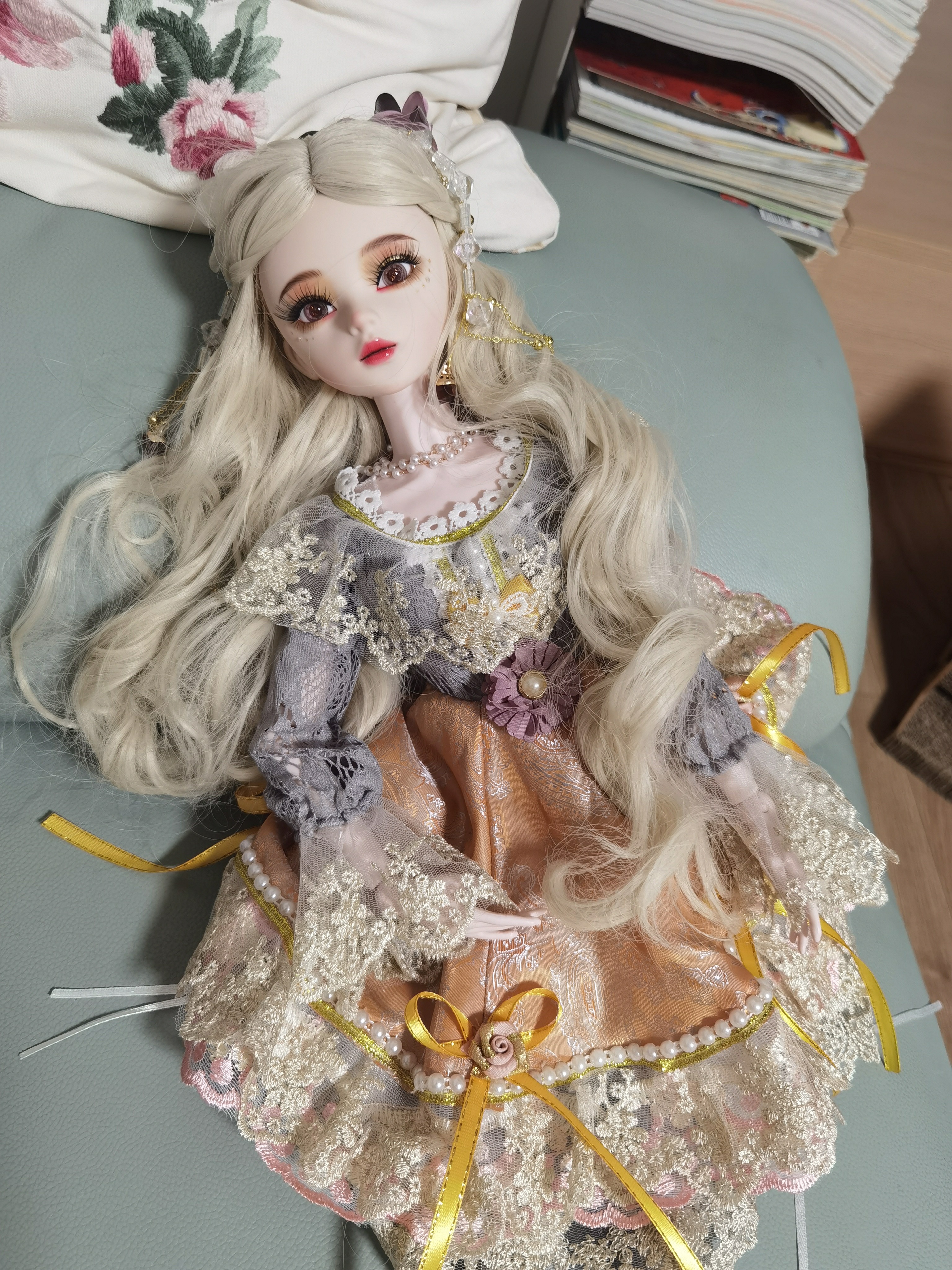 收到货就迫不及待的拆开了，耳边小女儿不停的感叹，她漂亮死了，这样的感叹 真的是爱不释手。 感谢卖家的精 ......