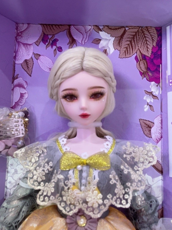 第二次购买了，送小朋友的的很好选择，娃娃很精致，客服小鲤鱼服务很好👍