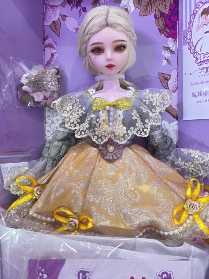 第二次购买了，送小朋友的的很好选择，娃娃很精致，客服小鲤鱼服务很好👍