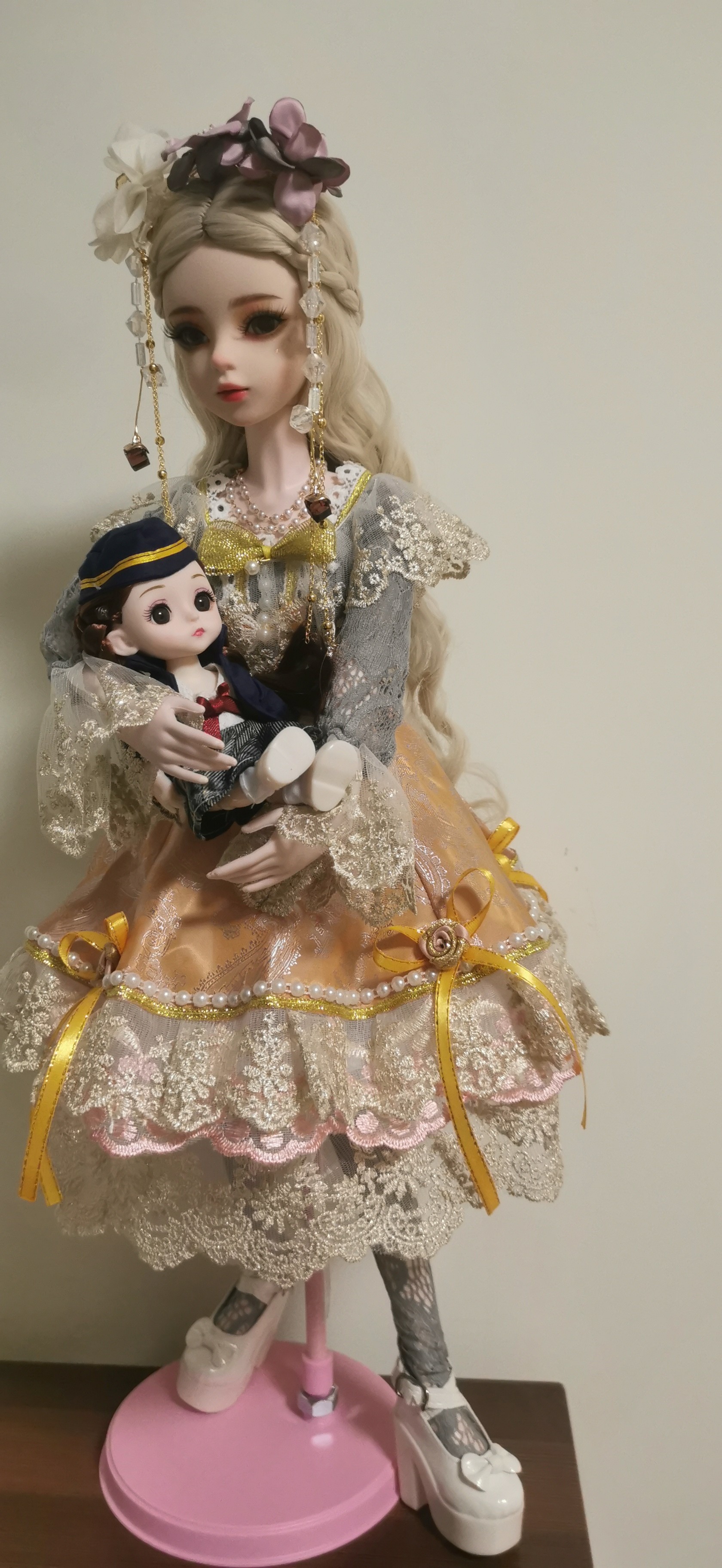关节活动不错的，美美的，可以买衣服打扮了