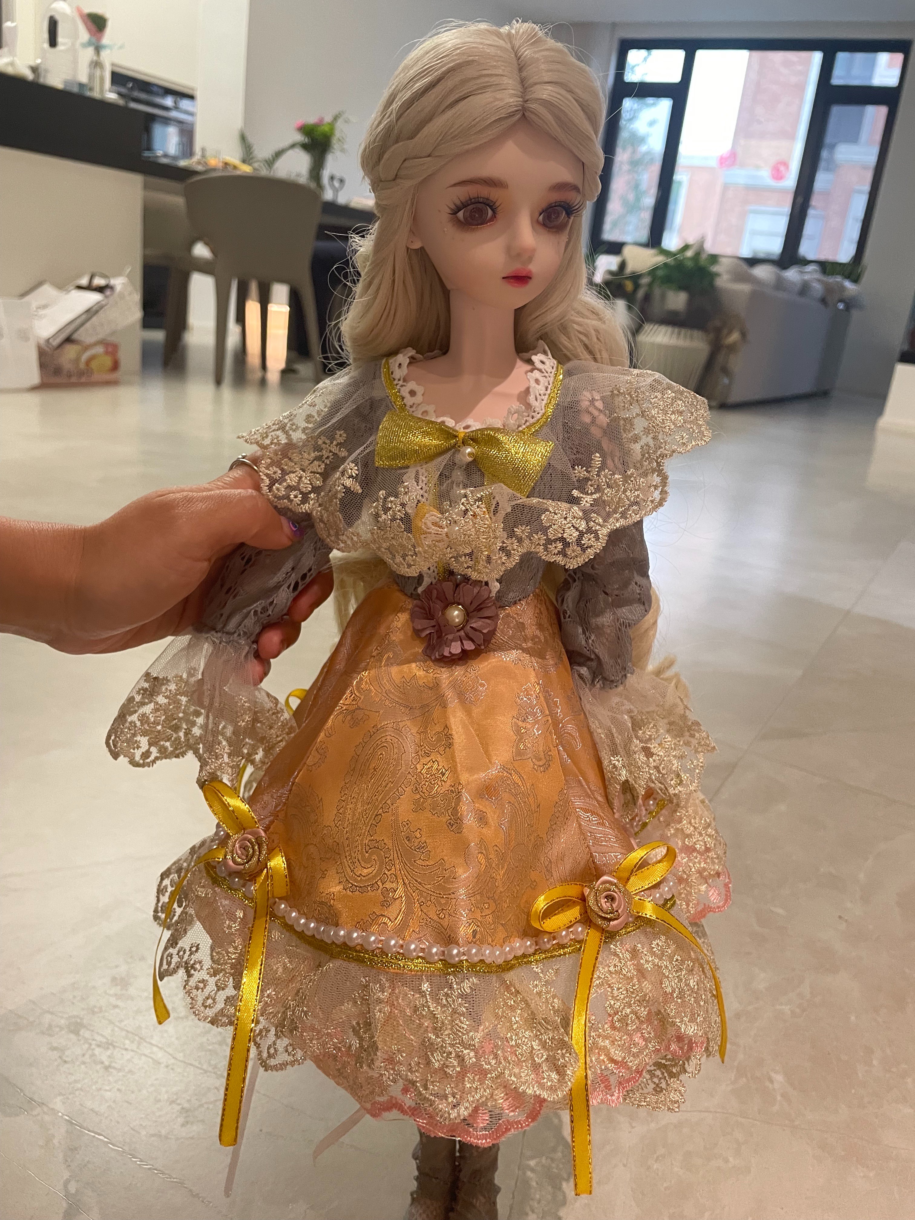 太美了，第一次买到这么精致的娃娃